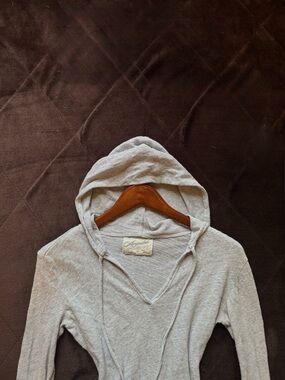 Vintage Aeropostale Gray layering top with hood